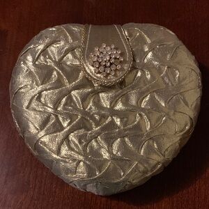 Chic Gold Heart Clutch with Floral Accent